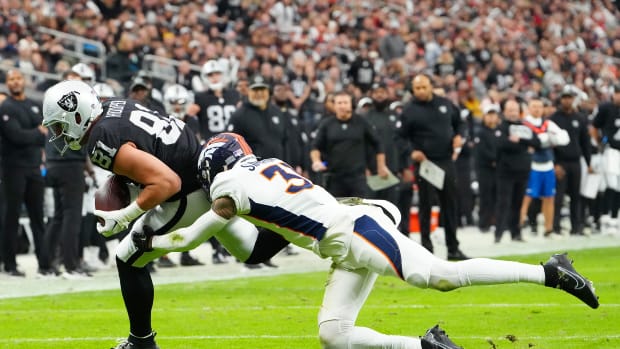 Austin Hooper vs. Broncos